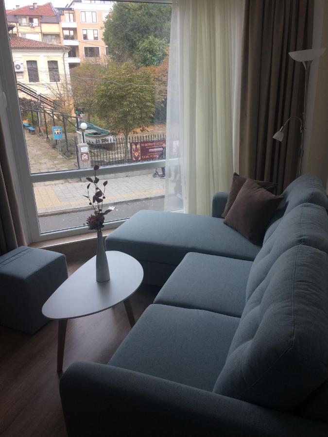 Apartment мони *