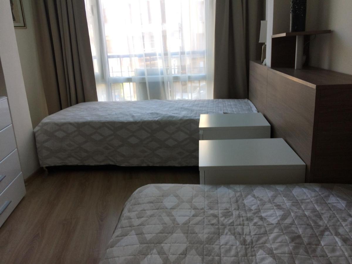 Apartment мони *